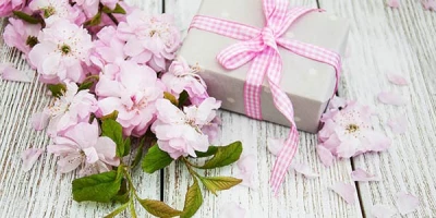 ​8 марта в цветах: ярких и весенних